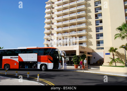 Gita autobus fuori dall'Hotel H10 Gran Tinerfe, Costa Adeje, Tenerife, Isole Canarie, Spagna Foto Stock