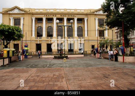 Il Teatro Nacional o il Teatro Nazionale di downtown San Salvador El Salvador Foto Stock