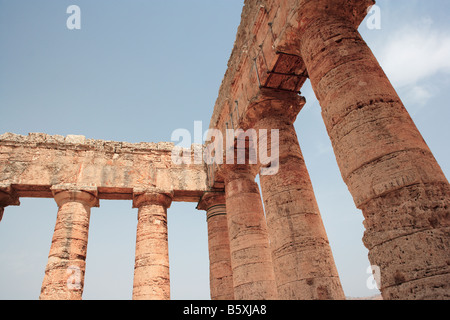 Il tempio greco interno, Segesta, Sicilia Foto Stock