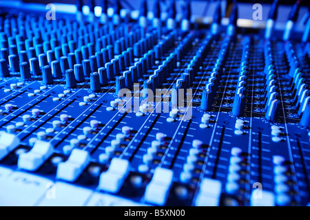 Music Mixer Cardiff Galles del Sud Foto Stock