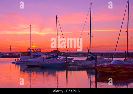 Barche a vela al tramonto, Pointe du Chene, New Brunswick, Canada Foto Stock