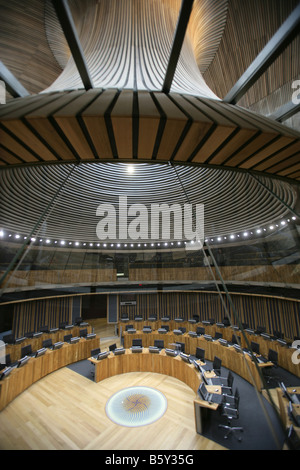 Città di Cardiff, nel Galles del Sud. Il Siambr Aula di discussione entro Senedd, National Assembly for Wales edificio. Foto Stock