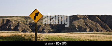 Autostrada segno nel badlands Foto Stock