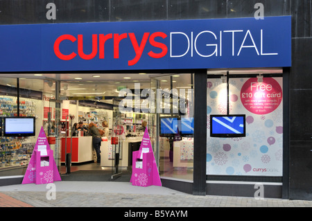 Currys shopfront digitale con scudo di rebranding segno Novembre 2008 Foto Stock