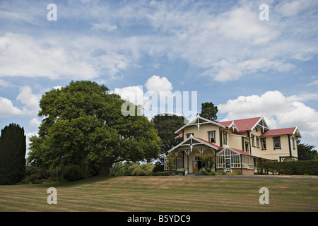 Casa di Caccia tradizionale grand home in Palmerston North Nuova Zelanda ora disponibile per noleggio come un luogo di funzione Foto Stock