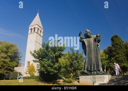 Scultura monumentale del Vescovo Grgur Ninski scultura di Ivan Mestrovic 1929 Split Dalmazia Croazia Europa Foto Stock