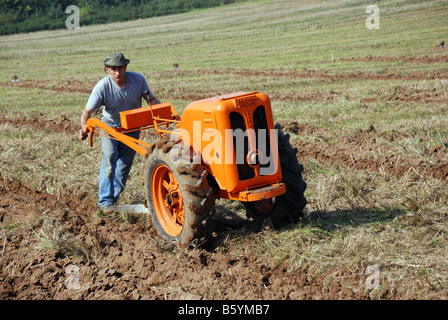 Vintage a due ruote a British Anzani Iron Horse trattore in corrispondenza del Surrey County Match di aratura Country Fair 2008 la British Anzani Foto Stock