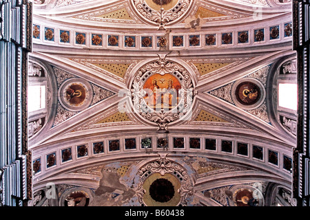 Cattedrale di Bosa vicino ad Alghero plafoniera di Sardegna Italia Foto Stock