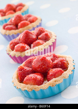 Fragola crema pasticcera crostate Foto Stock