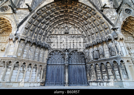 Ingresso principale, la Cattedrale di Saint Etienne, Bourges, centro, Francia, Europa Foto Stock