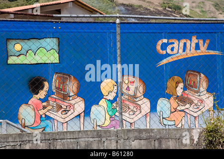 Graffiti sul muro della scuola, recinzione, Santo Domingo, Venezuela, Sud America Foto Stock