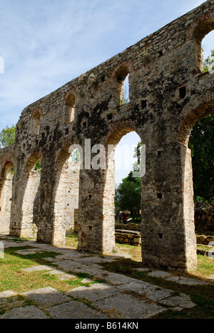 Basilica dell'antico sito di scavo in Butrinto, Sito Patrimonio Mondiale dell'UNESCO, Albania, Balcani, Europa Foto Stock