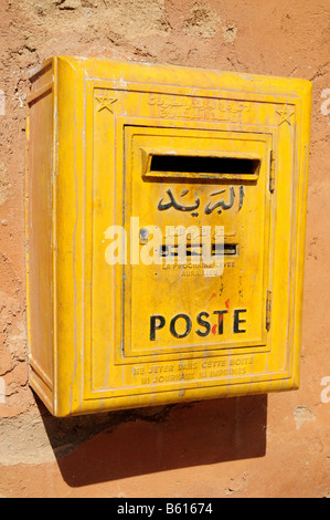 Postbox della Royal Post marocchino, Marrekesh, Marocco, Africa Foto Stock