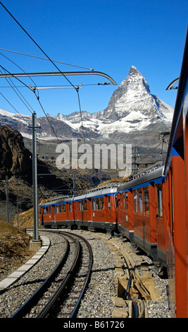 Gornergratbahn, ferrovia a cremagliera e Mt Cervino, Zermatt, Vallese, Svizzera, Europa Foto Stock