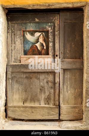 Le porte di Valloria, arte su porte, open-air museum, distretto di Dolcedo, Riviera dei Fiori, Liguria, Italia, Europa Foto Stock