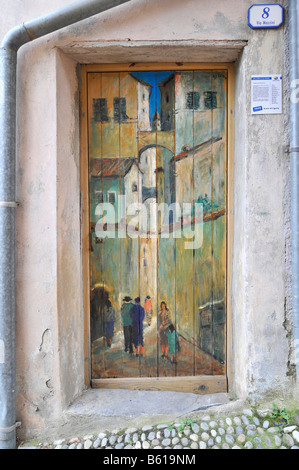 Le porte di Valloria, arte su porte, museo di luce diurna, distretto di Dolcedo, Riviera dei Fiori, Liguria, Italia, Europa Foto Stock