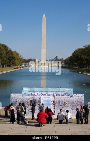 Sì possiamo, affissione temporanea eretta dopo l'elezione di BARACK Obama, piscina riflettente, Washington D.C. Foto Stock