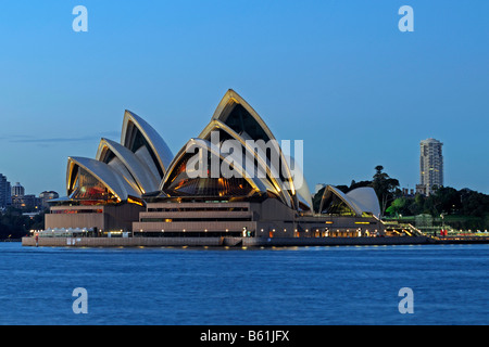 Opera House di Sydney a sunrise, Sydney, Australia Foto Stock
