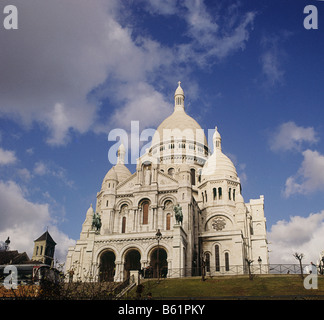 Parigi, Francia, il Sacre Coeur (Sacro Cuore) chiesa. La Basilica è stata aperta in 1919dopo la prima guerra mondiale. Foto Stock