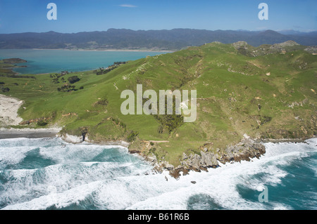 Costa Sud di Cape arrivederci e ingresso Whanganui distanza NW Nelson regione Isola del Sud della Nuova Zelanda antenna Foto Stock