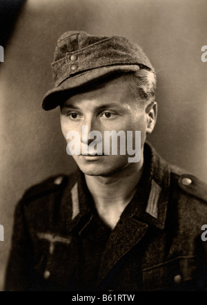 Foto storiche, soldato in uniforme, ritratto, 1944 Foto Stock