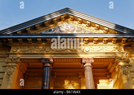 Villa Oechsler neo-classico pillared ingresso, dettaglio, Heringsdorf località balneare, isola di Usedom, Mar Baltico, Mecklenburg-Wes Foto Stock
