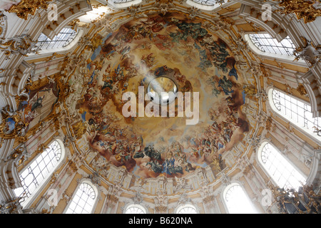 Cupola con soffitto dipinto a Ettal Abbey Church, Alta Baviera, Germania, Europa Foto Stock