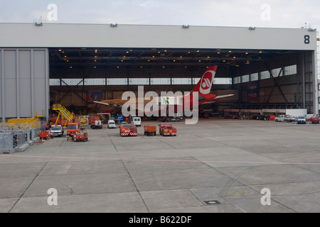 In aereo la baia di manutenzione di airberlin, LTU, Duesseldorf, nella Renania settentrionale-Vestfalia, Germania, Europa Foto Stock