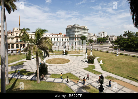 Parque Central sul boulevard Paseo de Marti, quadrato al Capitol, Havana, Cuba, Caraibi Foto Stock