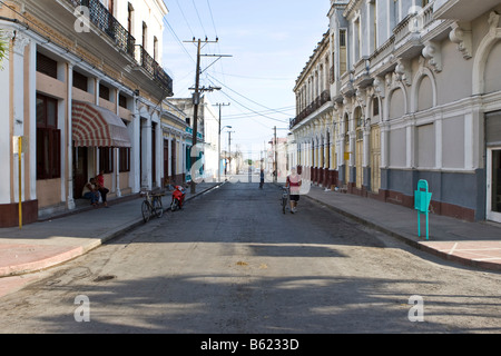 Strada di Cienfuegos, Cuba, Caraibi, America Foto Stock