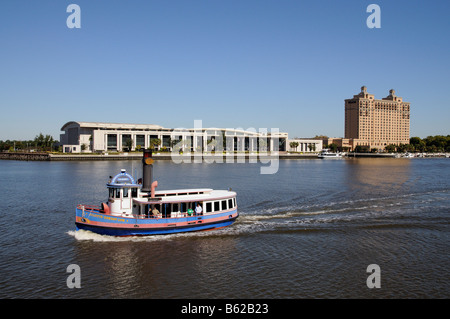 Fiume Savannah in Georgia USA Trade Centre e il Westin Hotel Foto Stock