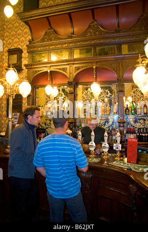 Interno di St Stephens Taverna in London Inghilterra England Foto Stock