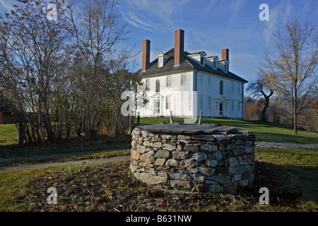 Hamilton House durante i mesi autunnali si trova nel sud di Berwick Maine USA Foto Stock