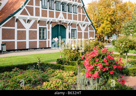 Il Rathaus a Jork Niedersachsen Deutschland municipio a Jork Bassa Sassonia Germania Foto Stock