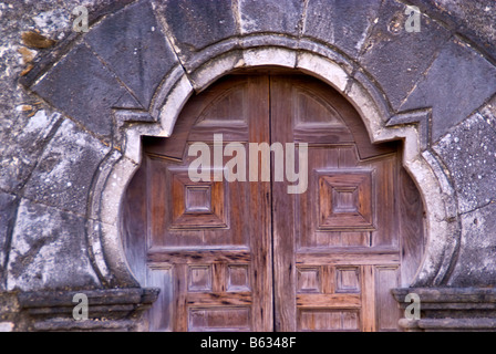 Missioni di San Antonio, Espada (aka la missione di San Francisco de la espada), arco spezzato porta, sito storico dello stato Foto Stock