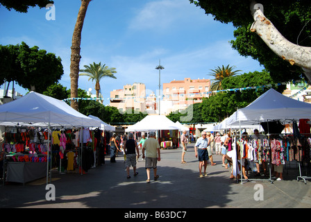 Mercato all'aperto, Calle de la Plaza, Alcala, Tenerife, Isole Canarie, Spagna Foto Stock