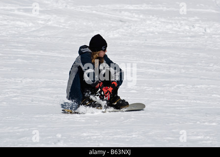 Giovani snowboarder a Turoa campi da sci, Ruapehu, Foto Stock