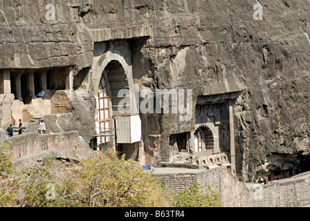 Ajanta - Generale - Vista della grotta n. 9, 10 & 11. Aurangabad, Maharashtra, India Foto Stock