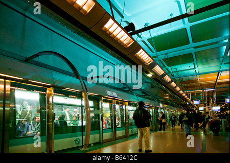 METEOR alla metropolitana PARIGI FRANCIA Foto Stock