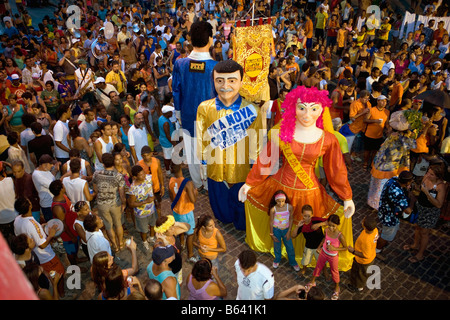 Il Brasile, Olinda, Giant cartapesta burattini utilizzato nel carnevale chiamato Bonecos Gigantes de Olinda Foto Stock