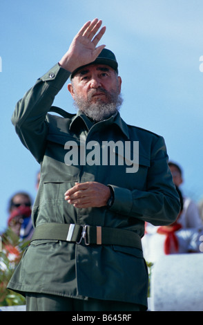 Il presidente Fidel Castro durante il giorno di maggio celebrazioni presso il Memorial Jose Marti, in Plaza de la Revolucion Havana, Cuba, 1993 Foto Stock