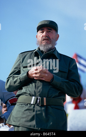 Il presidente Fidel Castro durante il giorno di maggio celebrazioni presso il Memorial Jose Marti, in Plaza de la Revolucion Havana, Cuba, 1993 Foto Stock