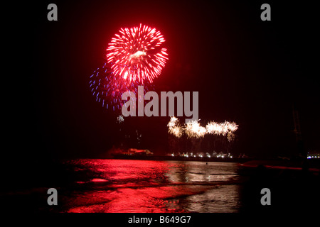 La chiusura di fuochi d'artificio alla fine del concorso internazionale di Blackpool NEL REGNO UNITO Foto Stock