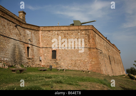 Il Castell de Montjuic sul promontorio di Montjuïc a Barcellona Foto Stock