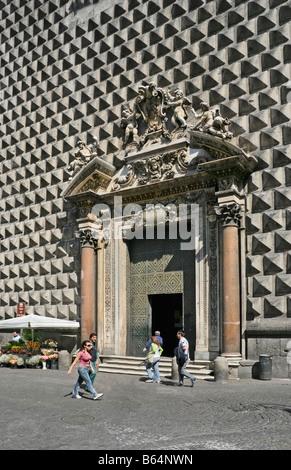 16esimo secolo la chiesa di Gesù Nuovo in piazza del Gesù Nuovo, nel centro storico di Napoli Foto Stock