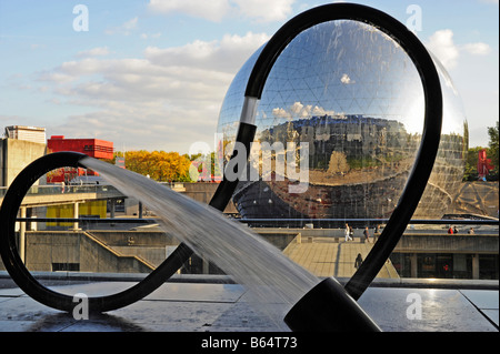 La Cité des sciences et de l'industrie città delle scienze e dell'industria Parigi Francia il Geode schermo gigante cinema Parc de la Villette Foto Stock