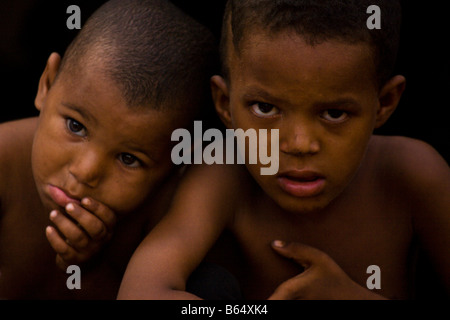 Foto di due Touareg ragazzi a Ouagadougou, in Burkina Faso. Foto Stock