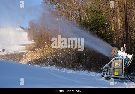 Neve pistola a produrre neve Foto Stock