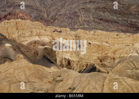 La zona della Valle della Luna vicino Lamayuru Ladkh in India è stato un ex lago dopo erosione,questo è il lago di erosione. Foto Stock