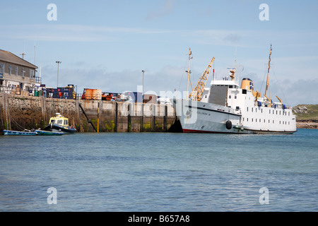 Il Scillonian III nella Basilica di Santa Maria, Isole Scilly. Foto Stock